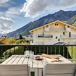 Apartamento Fermes Du Montenvers B11, Alpes Agency, Chamonix, Sleeps 4 Chamonix