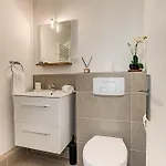 Apartamento Fermes Du Montenvers B11, Alpes Agency, Chamonix, Sleeps 4 Chamonix